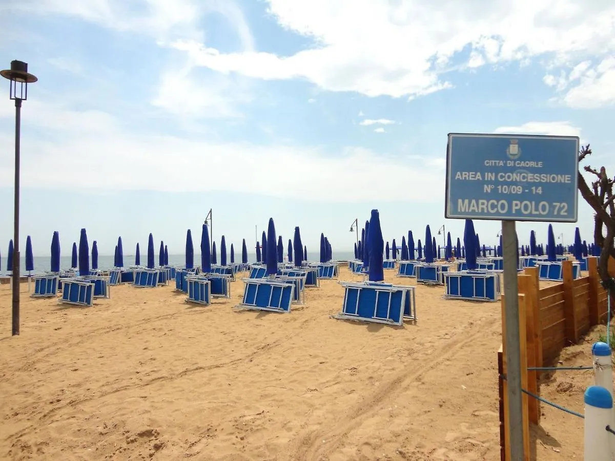 Apartment Colorful Flat Just 200M From The Beach Porto Santa Margherita di Caorle