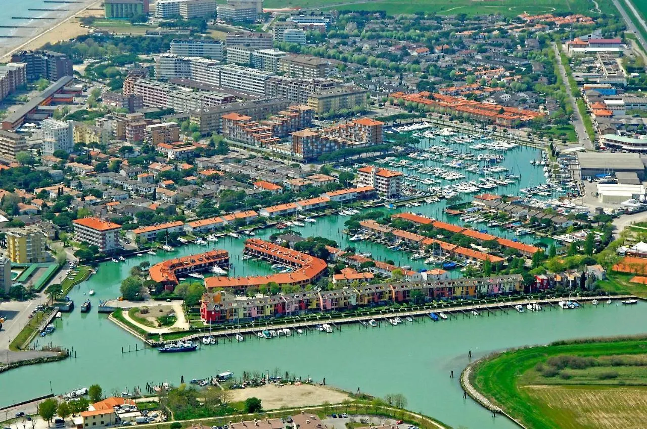 Colorful Flat Just 200M From The Beach Porto Santa Margherita di Caorle
